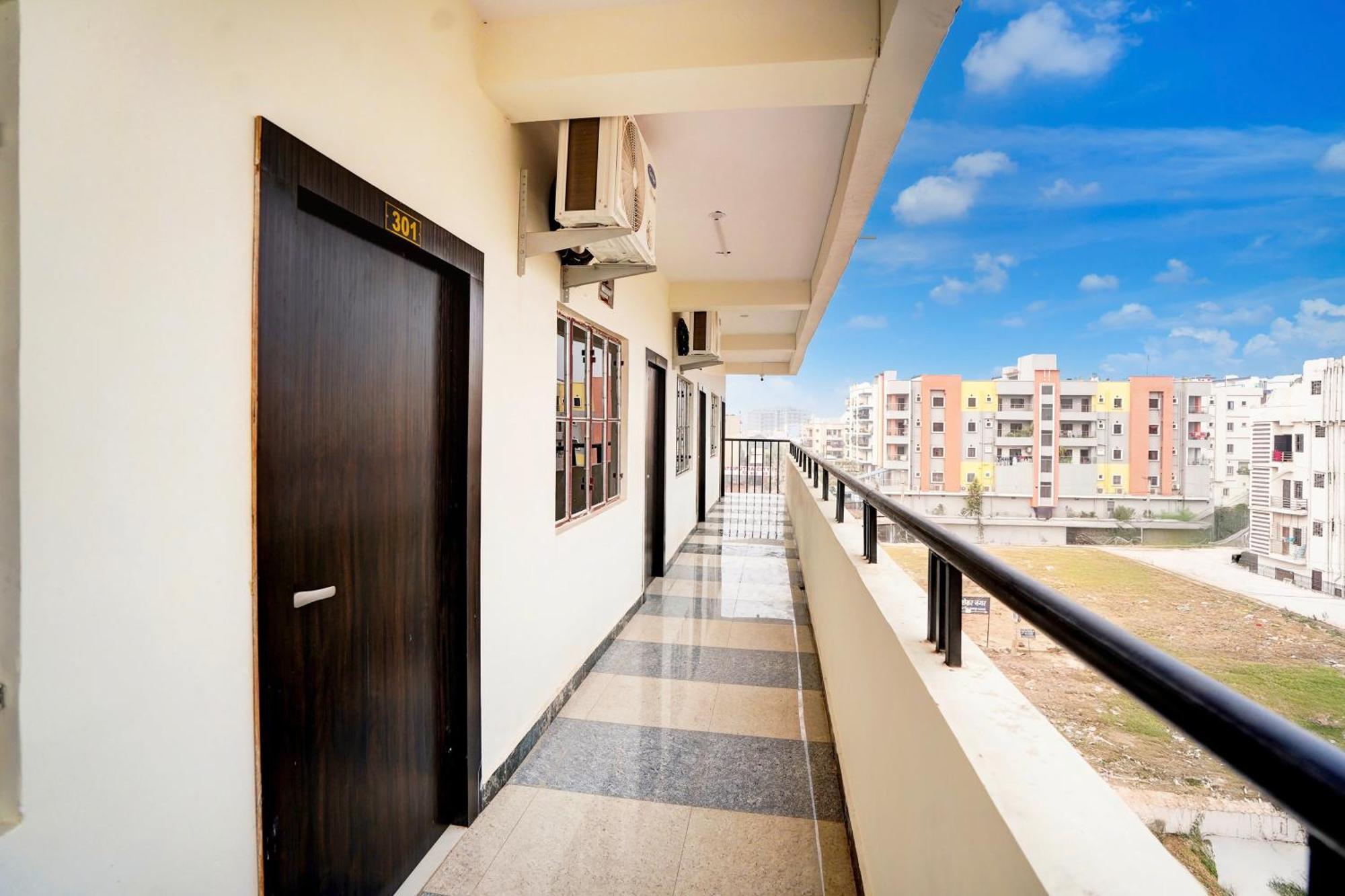 Hotel O The Crown Inn Danapur Exterior photo